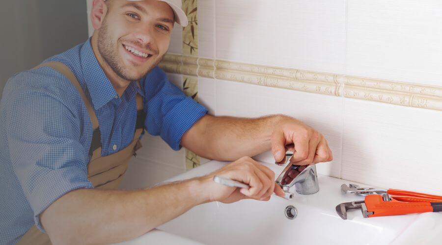 Handle or spout repair in Warren, AR